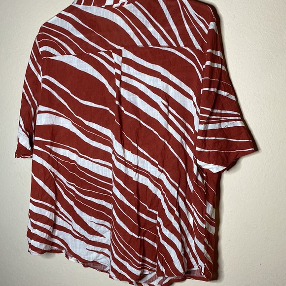 Ruby Rd Petite Button down slub shirt zebra print size Large - Picture 6 of 8